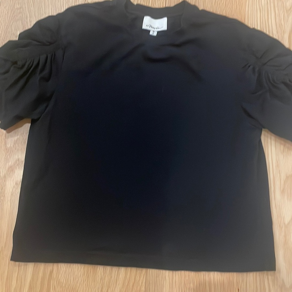 3.1 Phillip Lim heavy boxy cotton t. Shoulder strap detail